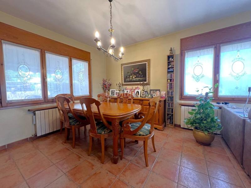 Foto 53281fcc-21e8-4e59-b40b-7a5f9edfd1a0. Casa amb calefacció aparcament piscina a Riells i Viabrea