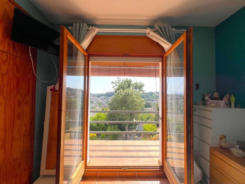 Foto a2d5a91e-1eb4-4f29-90f7-1e3257bf76e4. Casa amb calefacció aparcament piscina a Riells i Viabrea