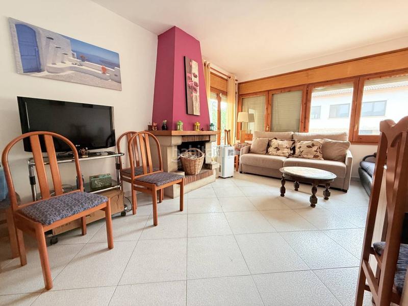 Foto a64e7dba-db49-4e55-933f-15533c9533c3. Casa  en venta en Riells i Viabrea