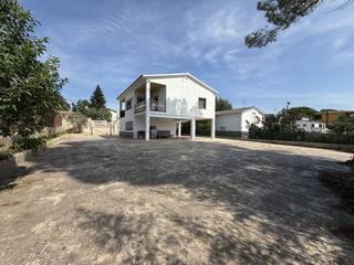 Casa  Zurbarán. Casa en venta en riells i viabrea