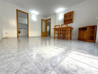 Pis  Amèrica. Piso en venta en fenalssanta clotilde