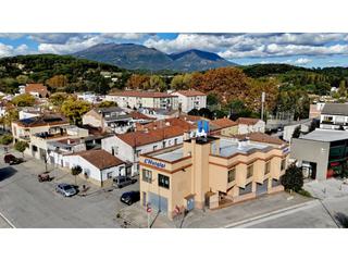 Edifici a Paralela 1. Hotel en venta en sant celoni