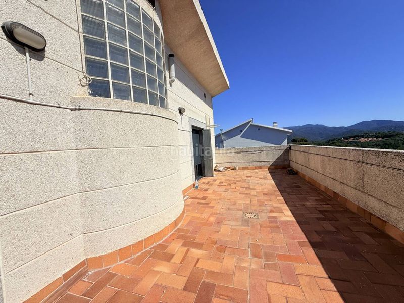 Foto 15f0ced3-1111-479d-b441-23c8550050e6. Casa amb calefacció aparcament piscina a Gualba