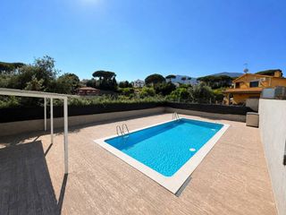Maison  Calle menéndez pelayo. Casa en venta en la batlloria