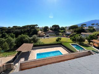 Haus  Calle men�ndez pelayo. Casa en venta en la batlloria
