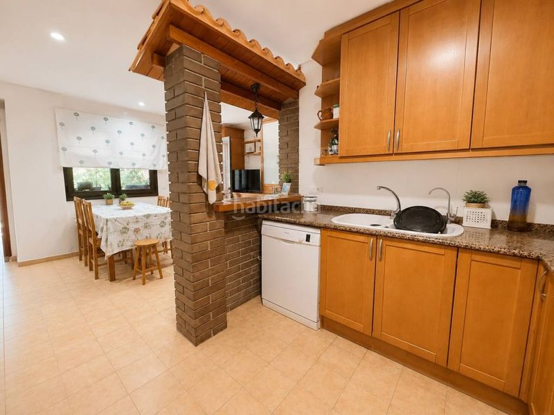 Foto a764915f-afa5-4624-a1ee-149beb7a8654. Casa amb calefacció a Riells i Viabrea