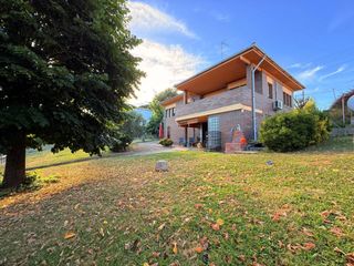 Casa  Calle zurbar�n. Casa en venta en riells i viabrea