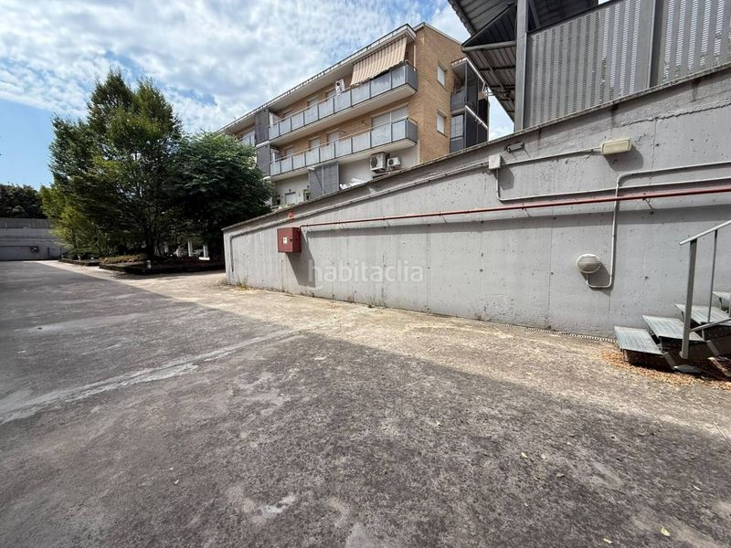 Foto f094257e-a3d4-413a-bbc4-d8ed21299a98. Aparcament cotxe a Sant Celoni