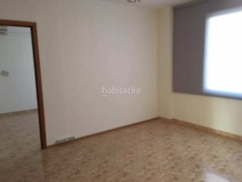 Foto 5ee4b224-cc82-4c46-b67c-7f5118f391cb. Miete büro in Riells i Viabrea