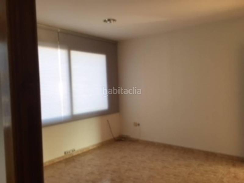 Foto a9c361ae-da94-4f88-84fe-83dc685532f3. Miete büro in Riells i Viabrea