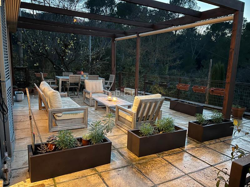 Foto 0f28f0a4-ac5c-4b25-b3a9-04b24874c4f1. Lloguer casa amb xemeneia calefacció aparcament a Girona