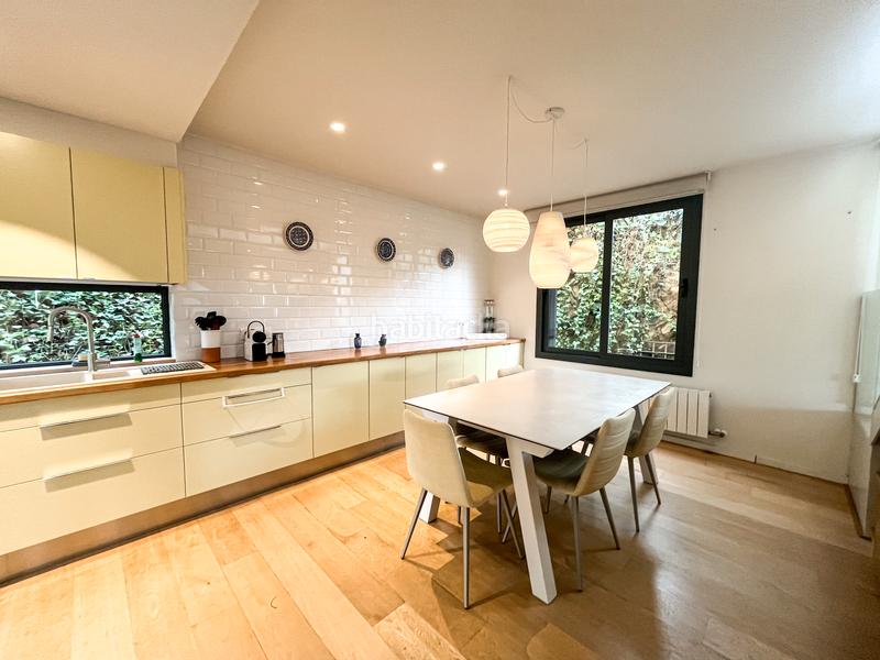 Foto 5ca1e727-f1bd-4817-b384-02eaaafd16b4. Lloguer casa amb xemeneia calefacció aparcament a Girona