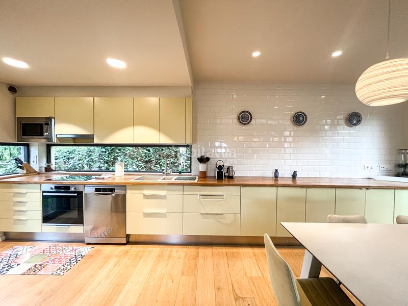 Foto 90d234d3-756c-4096-9248-1255a7757ec9. Lloguer casa amb xemeneia calefacció aparcament a Girona