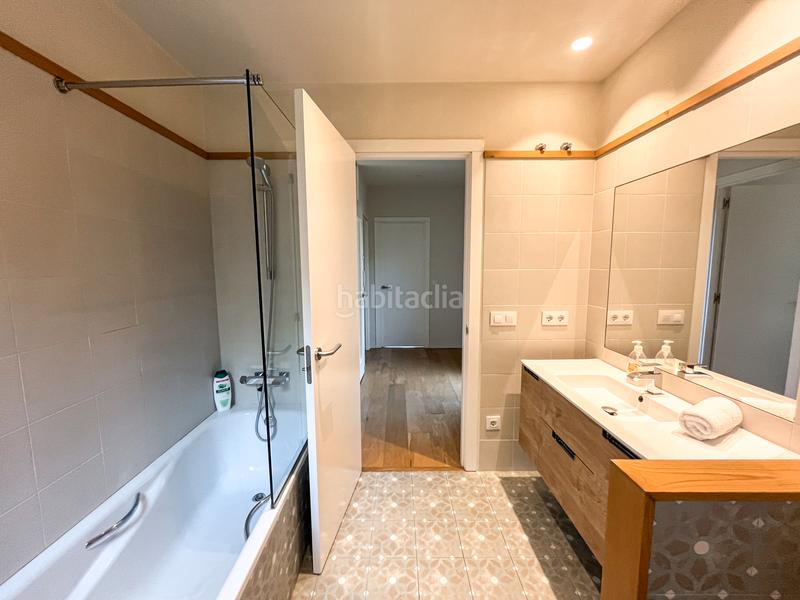 Foto d8b42a72-71ba-4053-9653-6cfea43357aa. Lloguer casa amb xemeneia calefacció aparcament a Girona