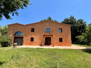 Affitto Casale in Fornells de la Selva. Masia con 5 dormitorios y jardin en quart
