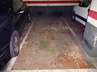 Parking voiture  De roger de flor