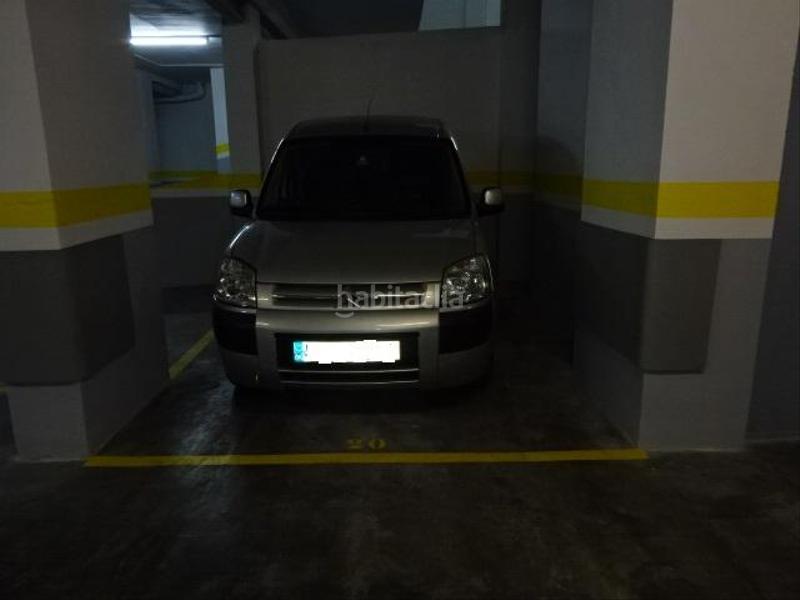 Foto 9ea09029-229f-48c3-af5d-55434d20c4ea. Parking coche 13428ob açores. en La Sagrera Barcelona