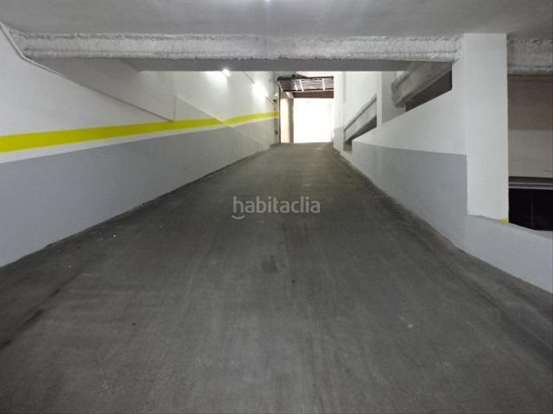 Foto d53027fd-6068-4a64-afae-e7ba5fa19a2b. Parking coche 13428ob açores. en La Sagrera Barcelona