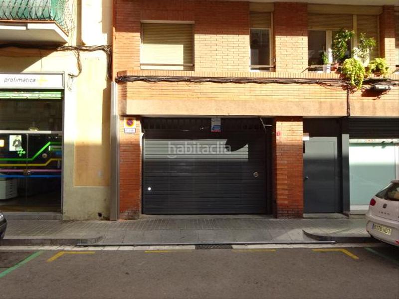 Foto 4d86727f-611c-4702-a2f2-183b5e31df9b. Car parking in Hostafrancs Barcelona