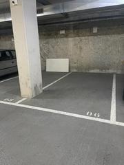 Parking coche en De pallars 110