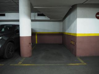 Aparcament cotxe a De bjar 36