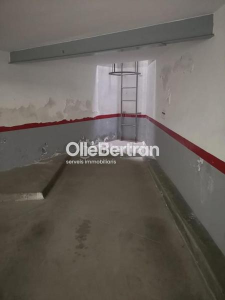 Foto 2415fb0e-895e-499a-bc75-7ac10c5f7a56. Alquiler parking coche en Sant Antoni Barcelona