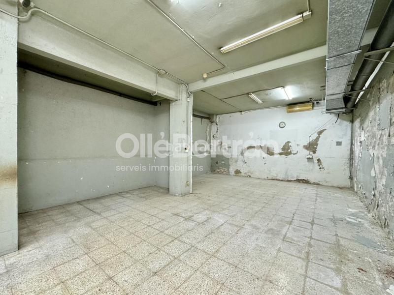 Foto 3e037b63-0742-4393-acc5-0d8412efc66e. Local comercial en Barri de les Corts Barcelona