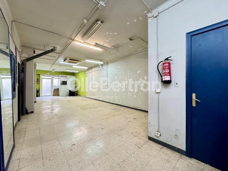 Foto 45cb4548-709b-4f9b-b5d6-ae00bd4a46a0. Local comercial en Barri de les Corts Barcelona
