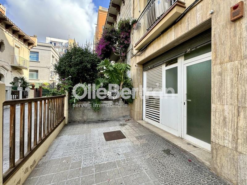 Foto 86414ad4-a865-4a0a-8191-5020e55b1e25. Local comercial en Barri de les Corts Barcelona