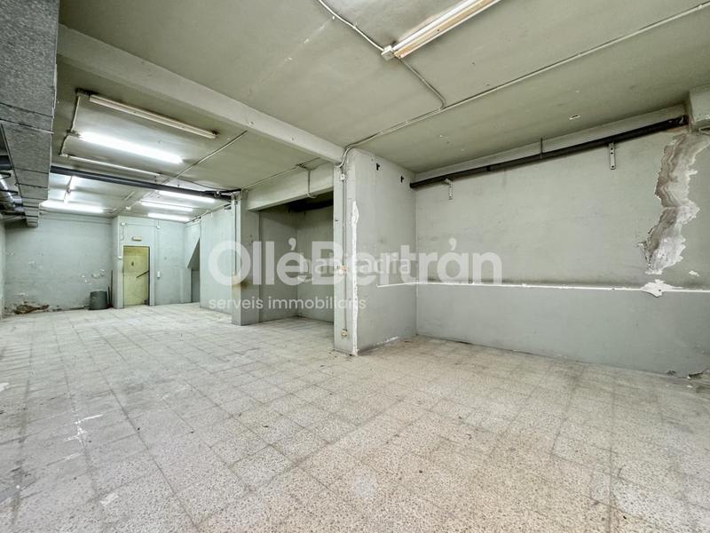 Foto d67f0e3e-0f02-47f3-9f92-5dc3e138a43f. Local comercial en Barri de les Corts Barcelona