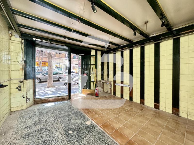 Foto 16e8442a-ae0b-4ea9-aa33-a79981824914. Alquiler local comercial en Sant Antoni Barcelona
