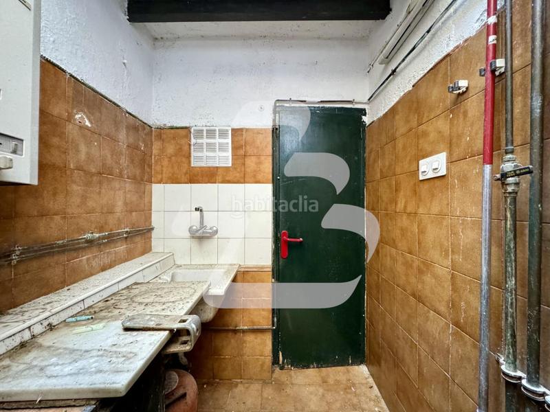 Foto 7b0d7805-cc3f-408e-8d40-47b4baab2abc. Alquiler local comercial en Sant Antoni Barcelona