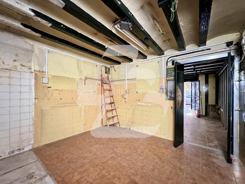 Foto bfe412d3-fd7d-4a80-b749-55385977f750. Alquiler local comercial en Sant Antoni Barcelona