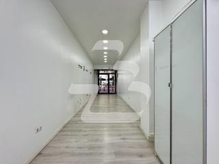Local commercial  D'entença. Local con patio en venta en la nova esquerra de leixample