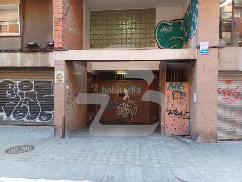 Foto 9006f57a-d7c8-42f9-a645-ffc598f23d85. Rent car parking in Centre Hospitalet de Llobregat (L´)