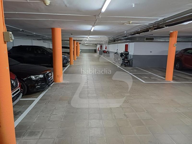 Foto b998cf78-41c1-4a08-b70e-7d26903ae222. Miete autoparkplatz in Centre Hospitalet de Llobregat (L´)