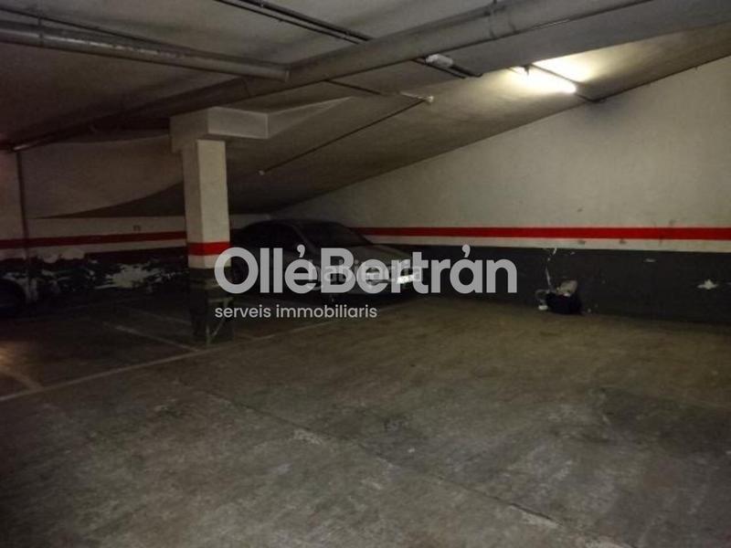 Foto 34f0f2d7-e0bf-48e8-97e1-803b5b8f8aec. Alquiler parking coche en Hostafrancs Barcelona