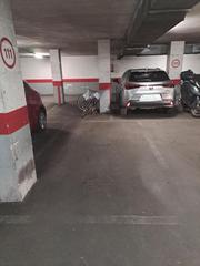 Car parking in D'hipòlit lázaro 19