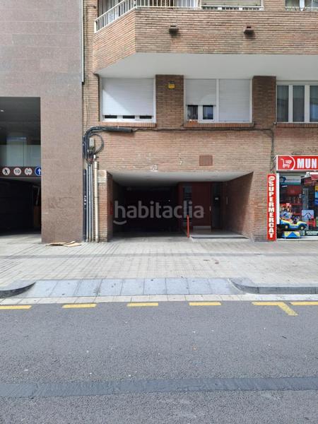 Foto 423821f6-eaea-402b-a53d-938934c6385e. Parking coche en La Nova Esquerra de l´Eixample Barcelona