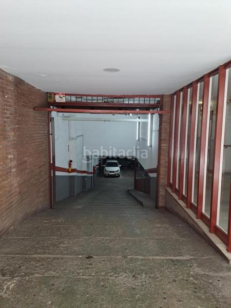 Foto b7065f94-26e0-4a70-a4e6-3010eb46f290. Car parking in La Nova Esquerra de l´Eixample Barcelona