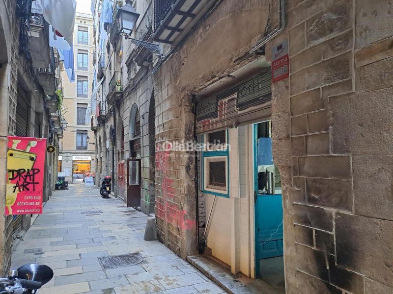 Foto 75a877f2-41d5-49dd-b652-0ab120fd673a. Local comercial a Gòtic Barcelona