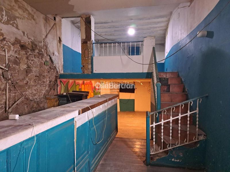 Foto f869baca-cbc4-44a1-b88f-057d9f6c99ba. Local comercial a Gòtic Barcelona