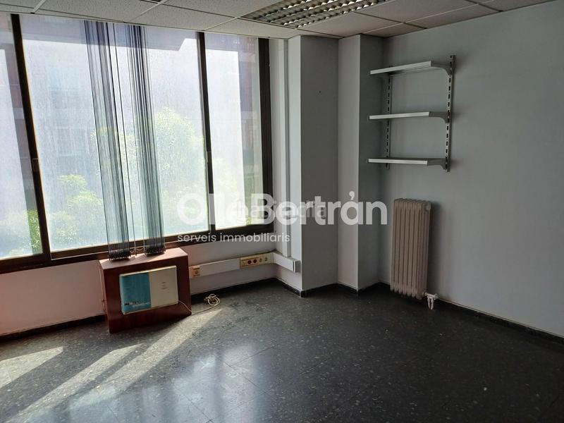 Foto a01150f2-b59e-46c1-b86c-3b3ccc39a62d. Location bureau dans Putget - Farró Barcelona