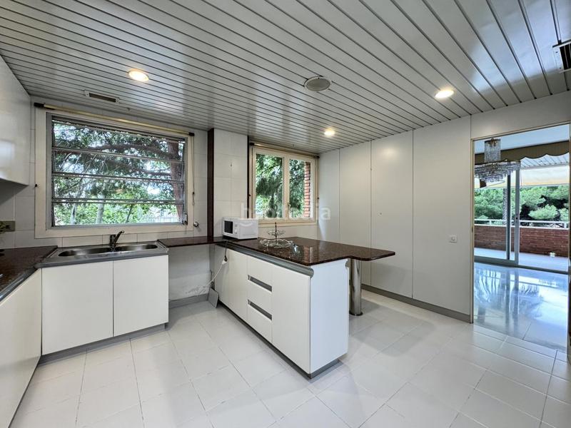 Foto 2a89d021-6731-4b52-a079-75bd82f78d61. Location appartement avec chauffage parking dans Pedralbes Barcelona