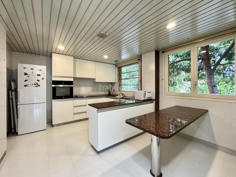 Foto f3c6addf-a71c-45bf-a4a8-91a5156cdc70. Location appartement avec chauffage parking dans Pedralbes Barcelona