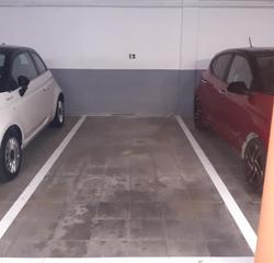 Car parking in Mossèn Lluís Pañella