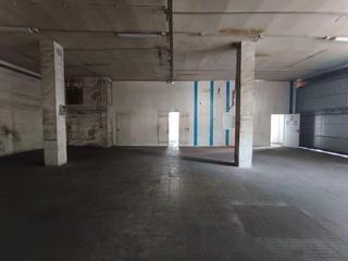 Lloguer Local Comercial  Del mig