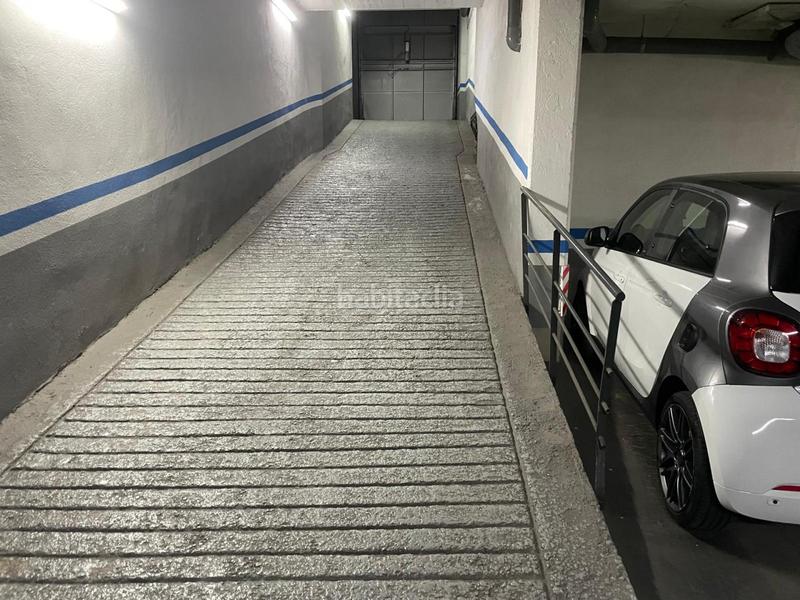 Foto 711c44df-1672-4888-ba39-5296aec46070. Rent car parking in La Nova Esquerra de l´Eixample Barcelona