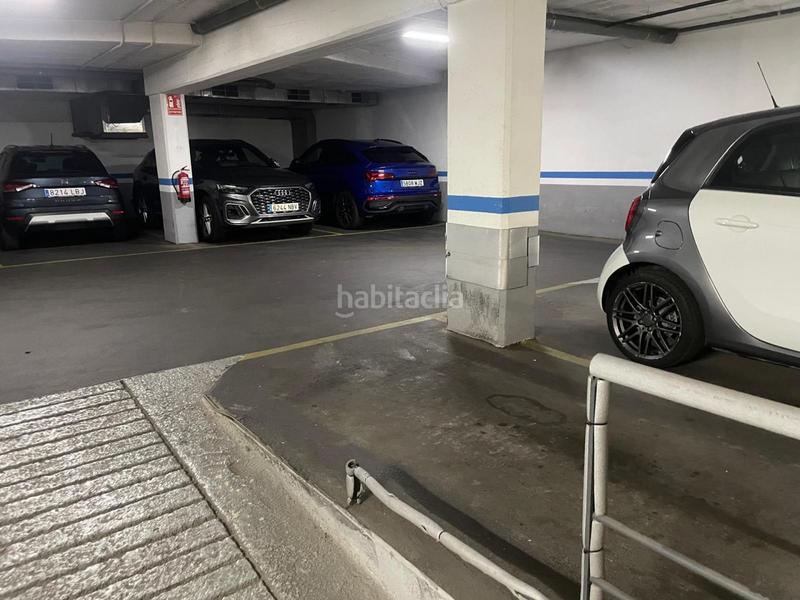 Foto b731d960-24a9-4d77-ba45-f2cc3a2fcc71. Rent car parking in La Nova Esquerra de l´Eixample Barcelona