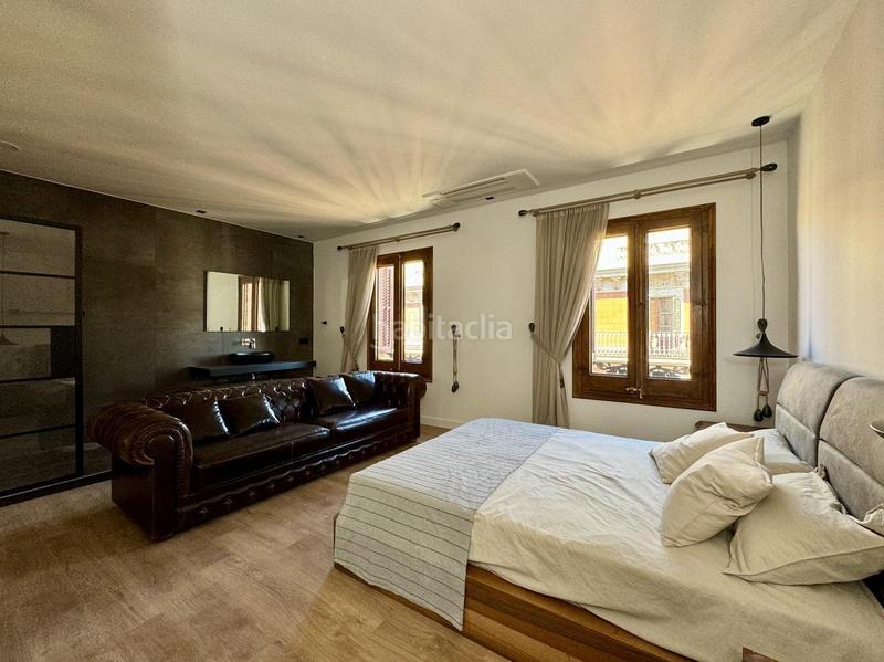 Foto 04698edb-7970-4366-bf65-6102c61a60c7. Etagenwohnung mit heizung in Raval Barcelona
